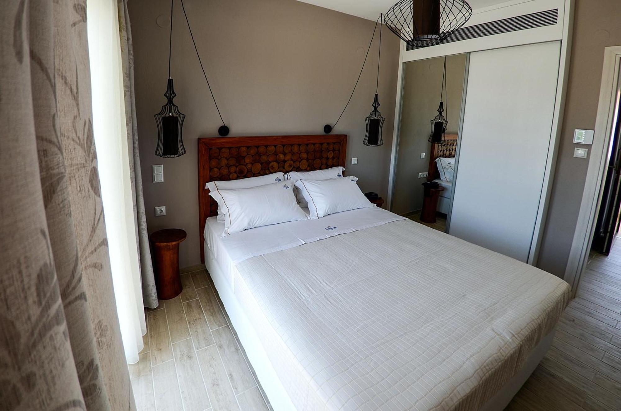 Hatzoudis Luxury Suites خْريسيا أموذيا المظهر الخارجي الصورة